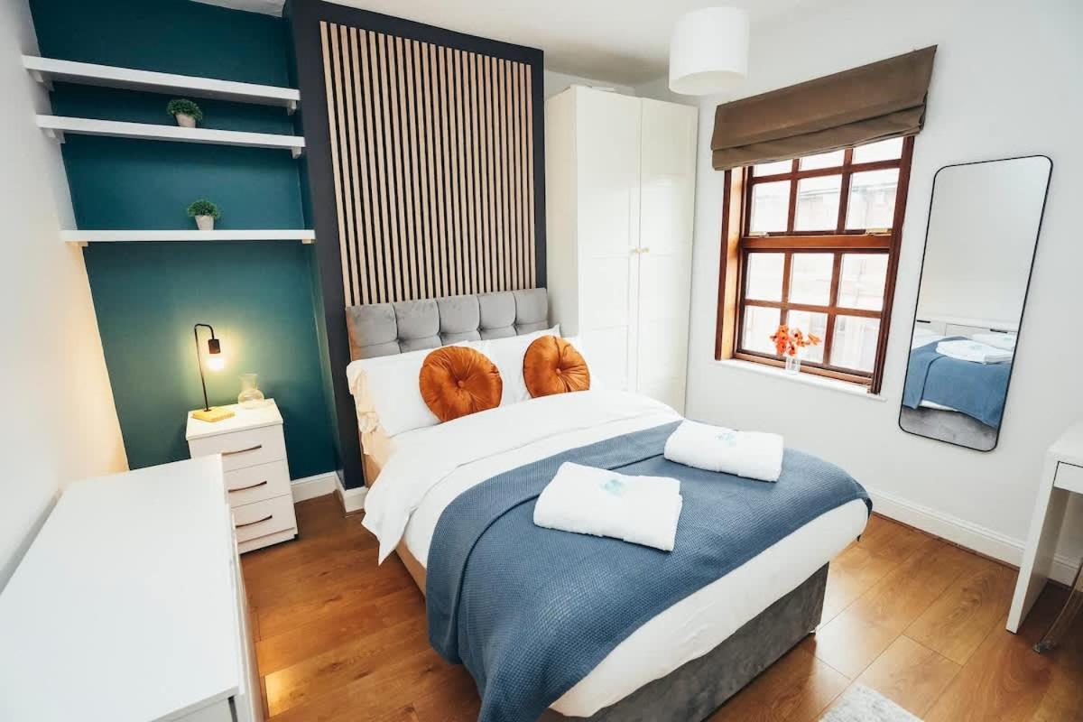 4br Town House, Self Check In, Parking, By Derbnb Holiday home *